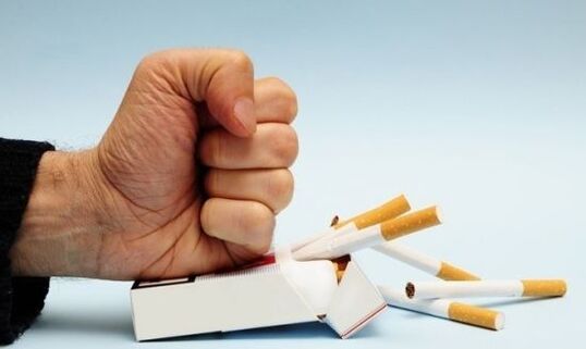 Arrêter de fumer prévient les douleurs dans les articulations des doigts