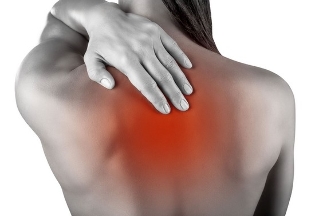 les causes de la douleur dans les épaules