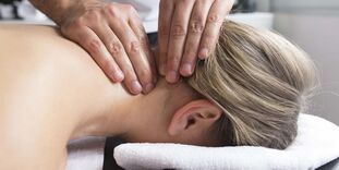 Massage pour l'ostéochondrose cervicale